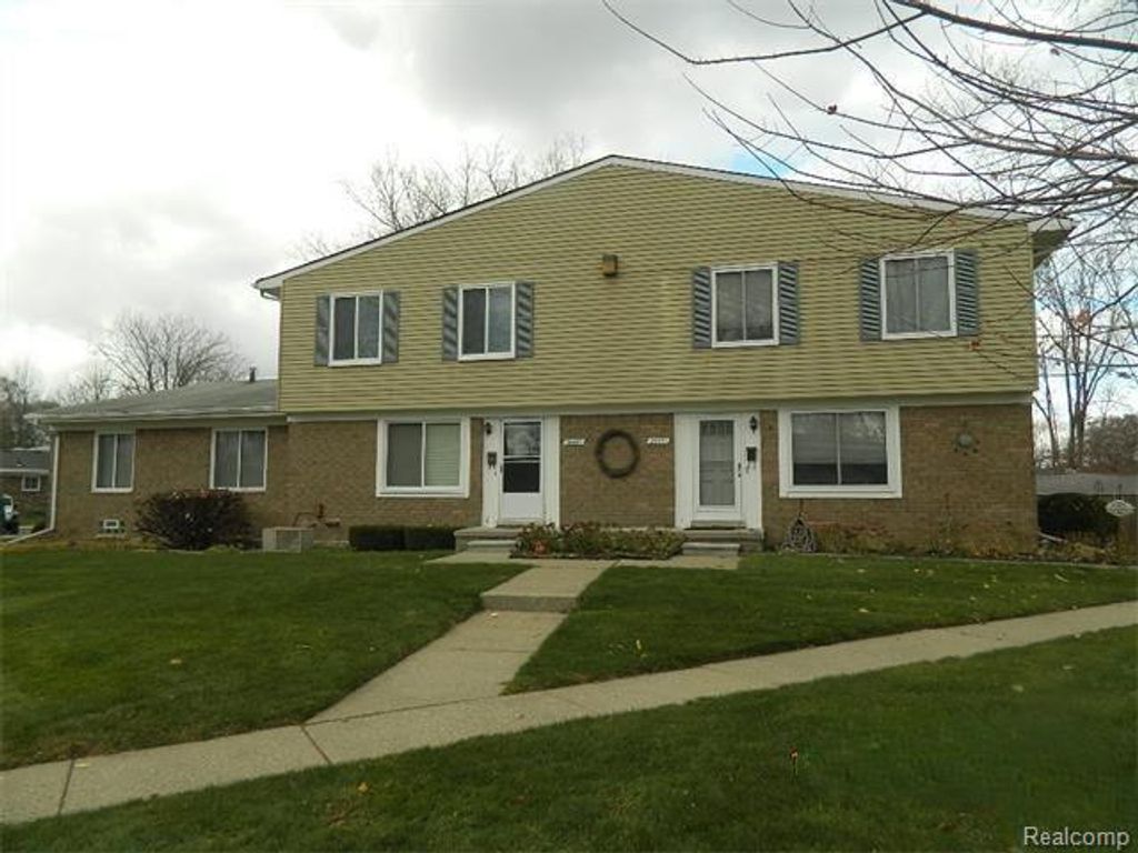 24495 Quad Park Lane, Clinton Charter Township, MI 48035