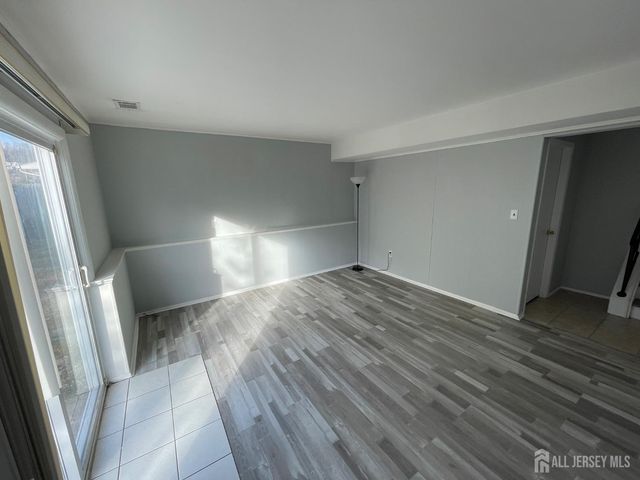 57 Greenbrook Rd Road, Middlesex, NJ 08846