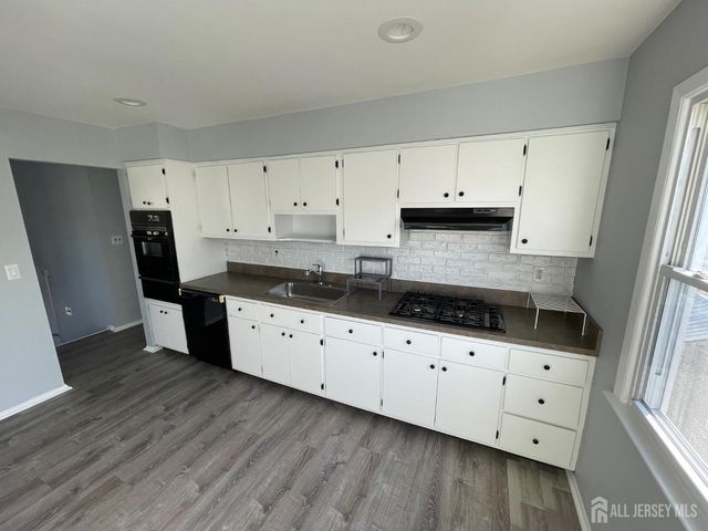 57 Greenbrook Rd Road, Middlesex, NJ 08846