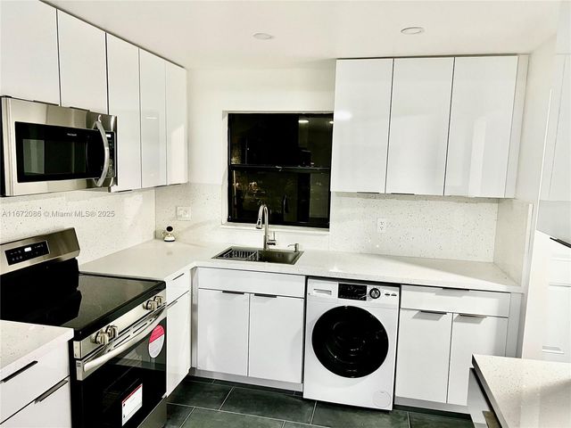 10467 Sunrise Lakes Blvd 410, Sunrise, FL 33322