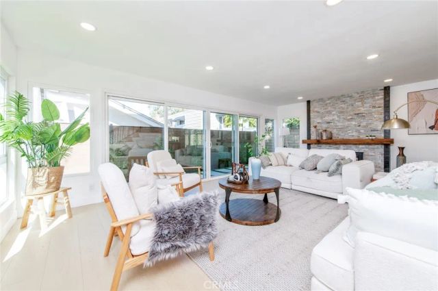 22733 Islamare, Lake Forest, CA 92630