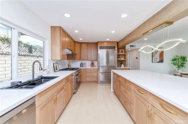 22733 Islamare, Lake Forest, CA 92630