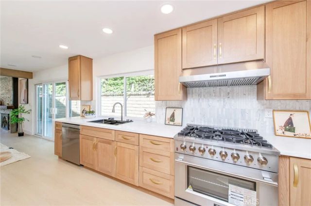 22733 Islamare, Lake Forest, CA 92630