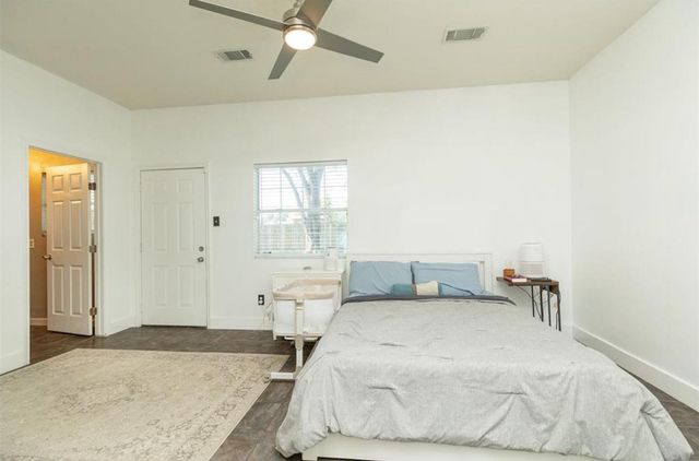 531 Dogwood Street, Houston, TX 77022