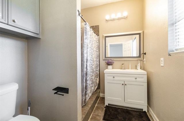 531 Dogwood Street, Houston, TX 77022