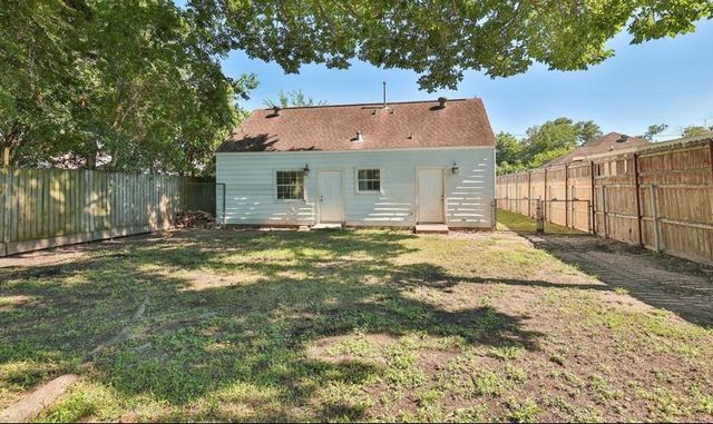 531 Dogwood Street, Houston, TX 77022