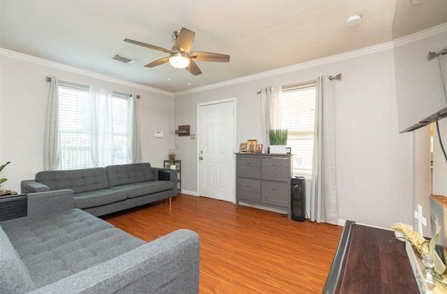 531 Dogwood Street, Houston, TX 77022