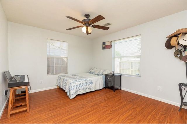 531 Dogwood Street, Houston, TX 77022