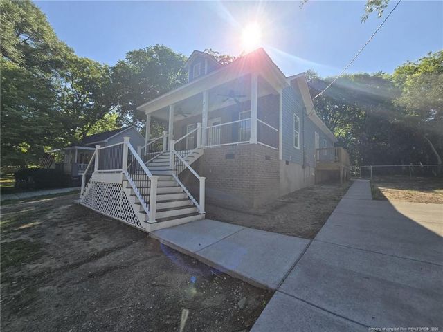 2123 Burnett Avenue, Fayetteville, NC 28306