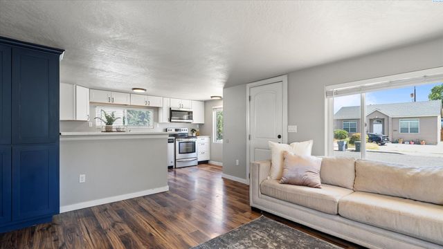 1215 Potter Ave, Richland, WA 99354