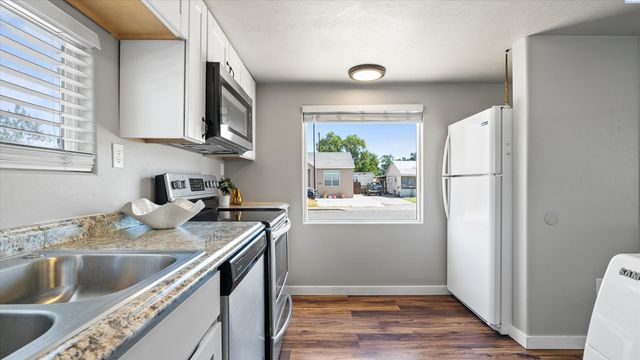 1215 Potter Ave, Richland, WA 99354
