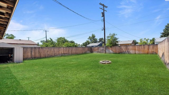 1215 Potter Ave, Richland, WA 99354