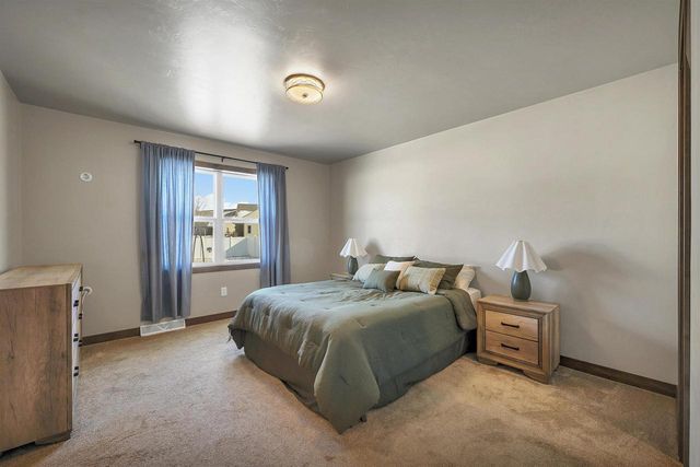 2125 FOX POINT CIRCLE, De Pere, WI 54115