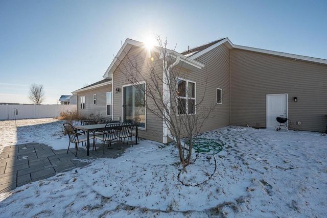 2125 FOX POINT CIRCLE, De Pere, WI 54115