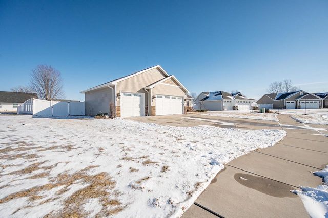 2125 FOX POINT CIRCLE, De Pere, WI 54115