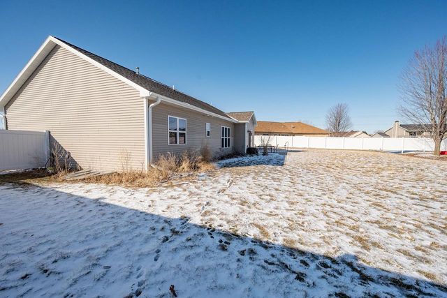 2125 FOX POINT CIRCLE, De Pere, WI 54115