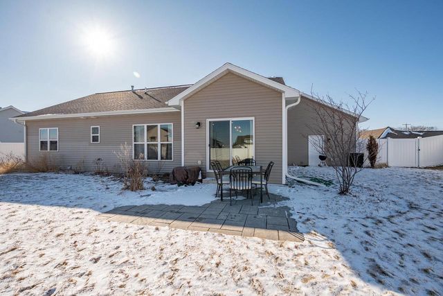 2125 FOX POINT CIRCLE, De Pere, WI 54115
