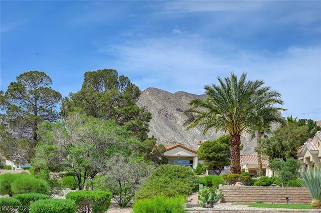 10121 Villa Ridge Drive, Las Vegas, NV 89134