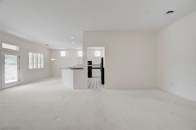 10121 Villa Ridge Drive, Las Vegas, NV 89134