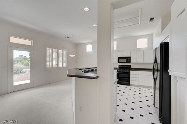 10121 Villa Ridge Drive, Las Vegas, NV 89134