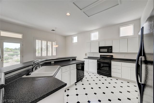 10121 Villa Ridge Drive, Las Vegas, NV 89134