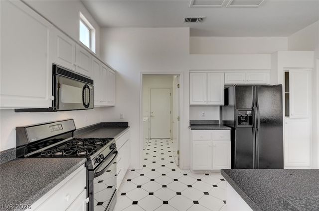 10121 Villa Ridge Drive, Las Vegas, NV 89134