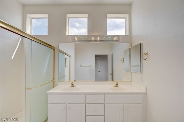 10121 Villa Ridge Drive, Las Vegas, NV 89134