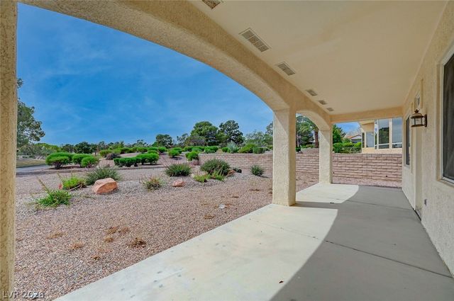 10121 Villa Ridge Drive, Las Vegas, NV 89134