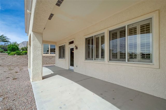 10121 Villa Ridge Drive, Las Vegas, NV 89134