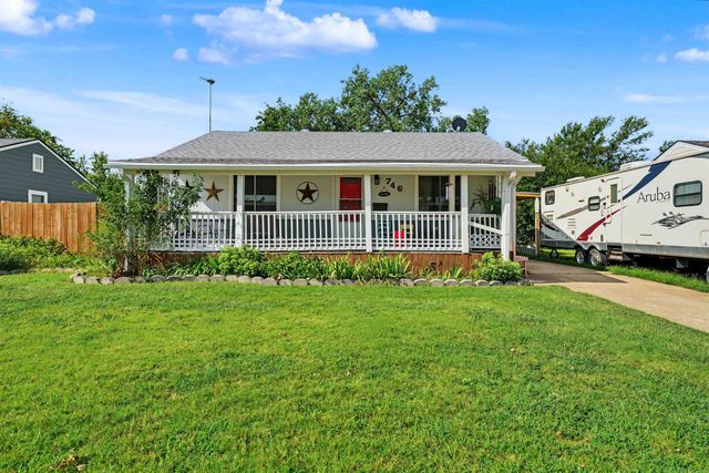 746 Osage Ave, Salina, KS 67401