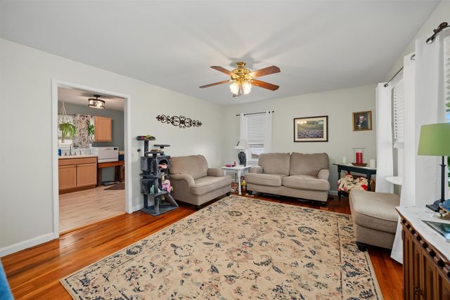 746 Osage Ave, Salina, KS 67401