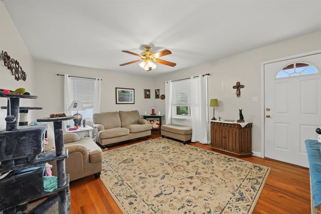 746 Osage Ave, Salina, KS 67401