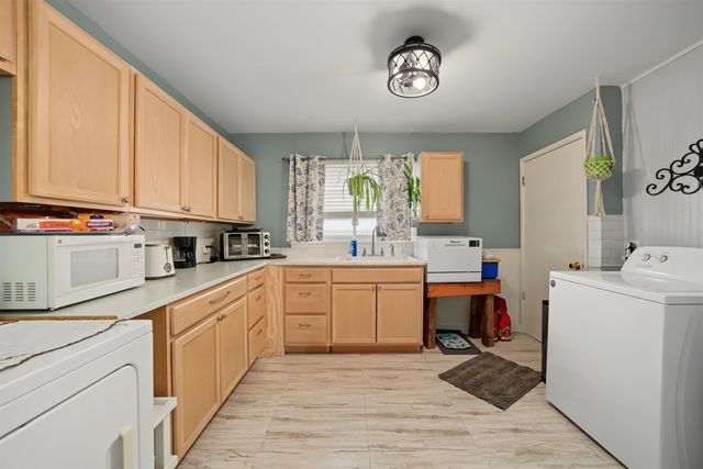 746 Osage Ave, Salina, KS 67401