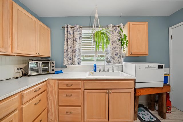 746 Osage Ave, Salina, KS 67401