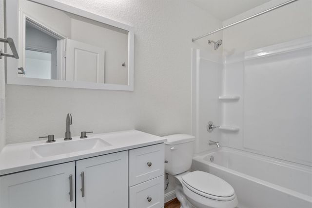 2002 2nd ST 400, Taylor, TX 76574