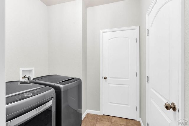 3313 Lions Pride Ln, Pueblo, CO 81005