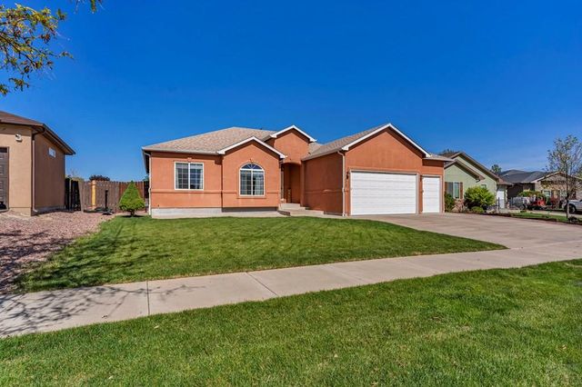 3313 Lions Pride Ln, Pueblo, CO 81005