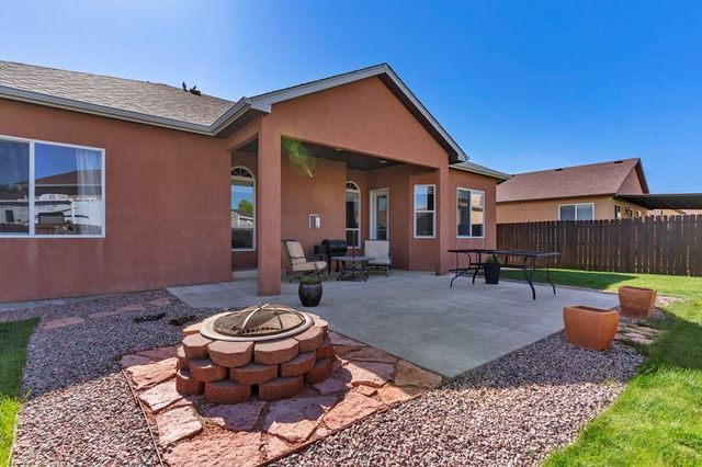 3313 Lions Pride Ln, Pueblo, CO 81005