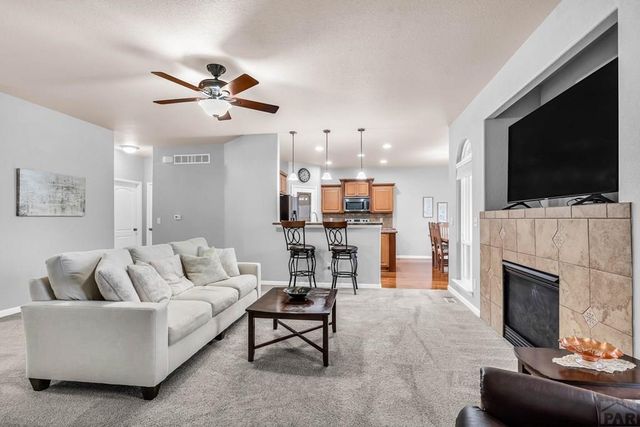 3313 Lions Pride Ln, Pueblo, CO 81005