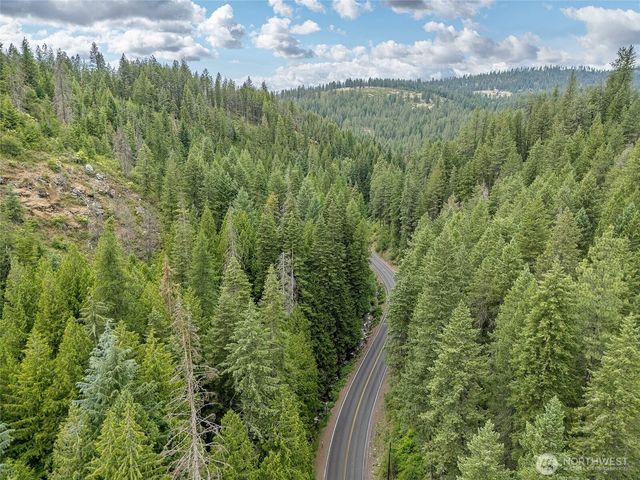 19960 N Mt Spokane Park Dr, Mead, WA 99021