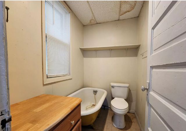 2001 W 6th Street, Davenport, IA 52802
