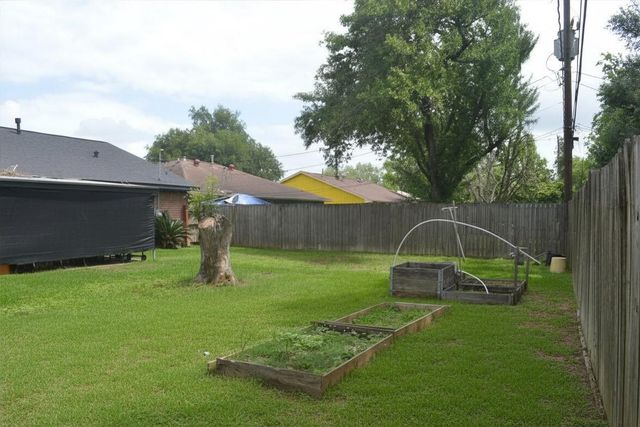 6115 Newquay Street, Houston, TX 77085