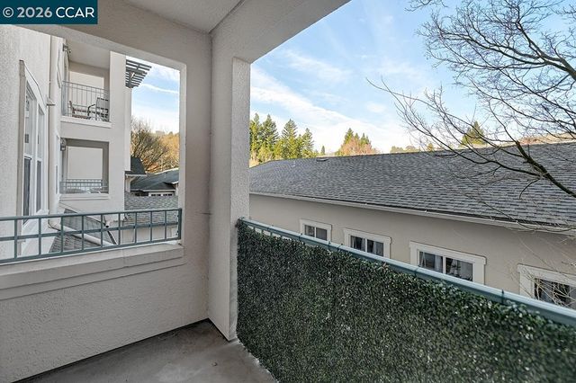 1860 Tice Creek Dr 1226, Walnut Creek, CA 94595