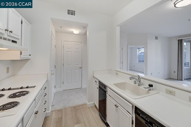 1860 Tice Creek Dr 1226, Walnut Creek, CA 94595