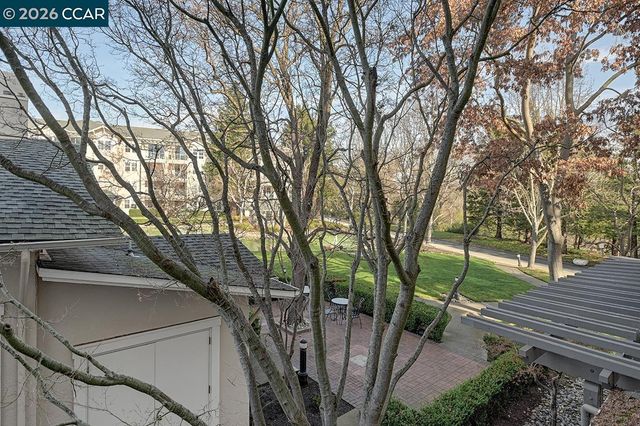 1860 Tice Creek Dr 1226, Walnut Creek, CA 94595