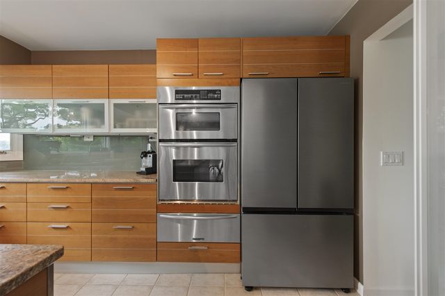 2380 Galaxy Way, Lake Orion, MI 48360