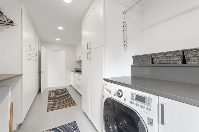 2380 Galaxy Way, Lake Orion, MI 48360