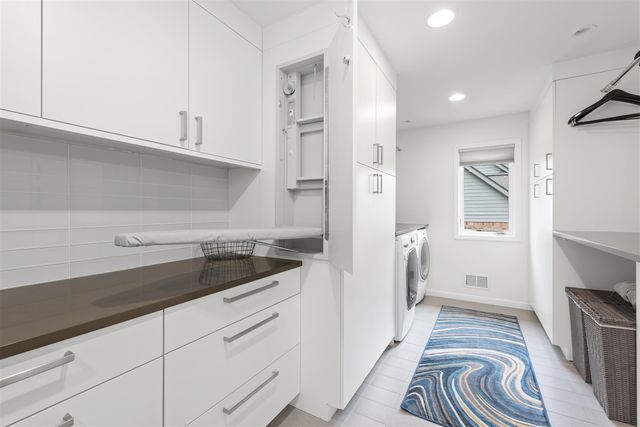 2380 Galaxy Way, Lake Orion, MI 48360