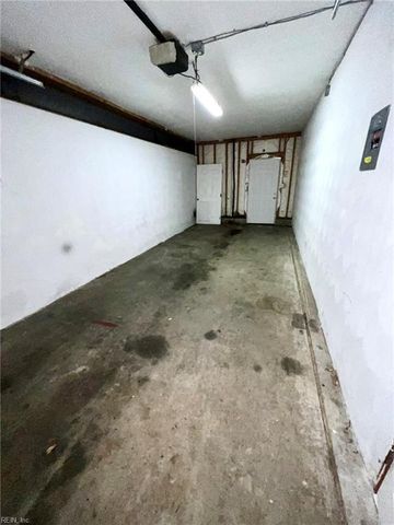 210 Pennsylvania Ave Apt 3, Norfolk, VA 23504