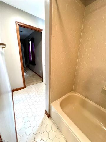 210 Pennsylvania Ave Apt 3, Norfolk, VA 23504